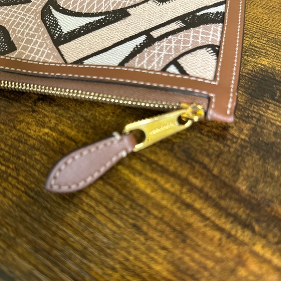💼 Burberry E-Canvas Monogram Zip Pouch in Bridle Brown 💼 - Picture 5 of 8